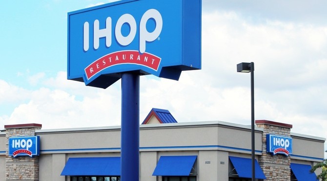 Lost in the ozone...: ihop Servers Tell All: This Is What It's Like To Work At IHOP