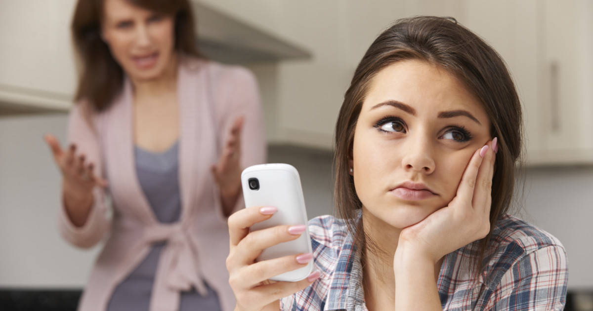 Kids Tell All Here's Why I'm Beyond Embarrassed Of My Family